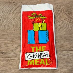Limited Edition 2025 McDonald’s Grinch Socks NEW Sealed